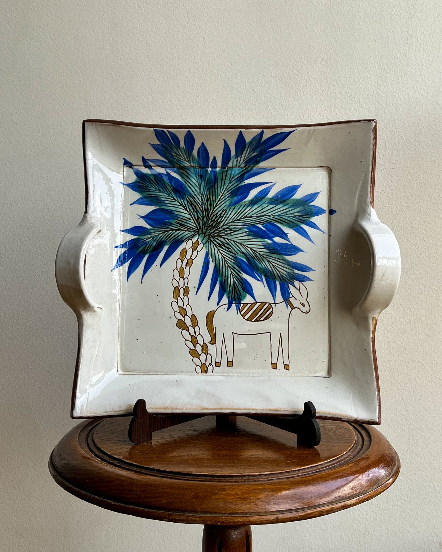 Ceramic Tray – Palm & Donkey Carving (Fayoum Motif)