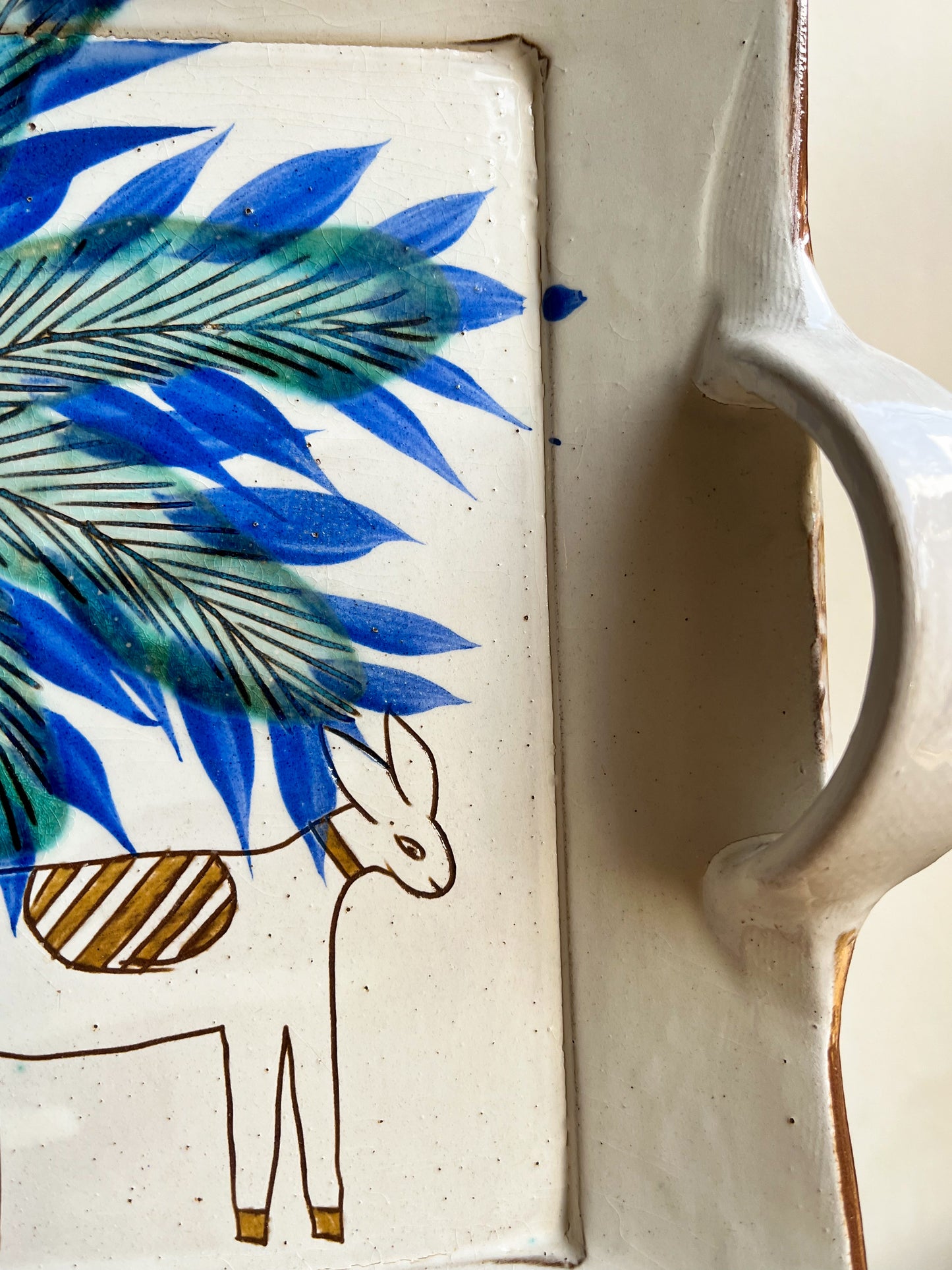 Ceramic Tray – Palm & Donkey Carving (Fayoum Motif)